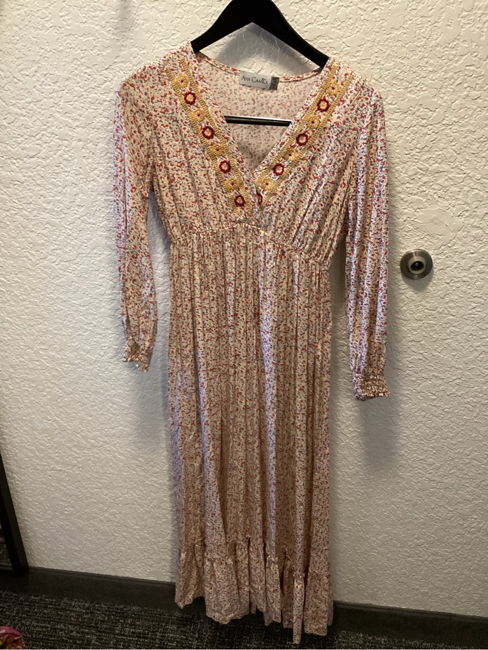 Embroidered V-Neck Pink Floral Maxi Dress small